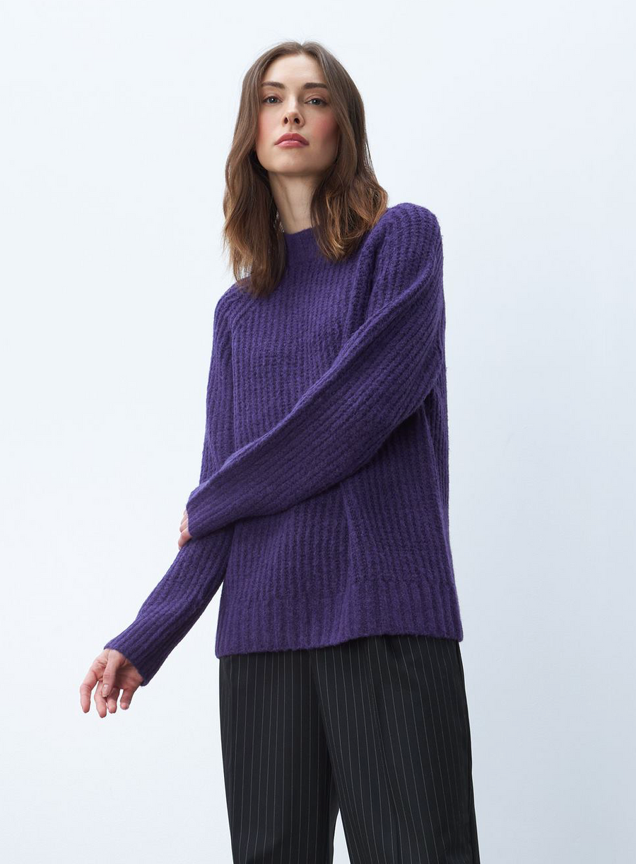 Line Olive Sweater